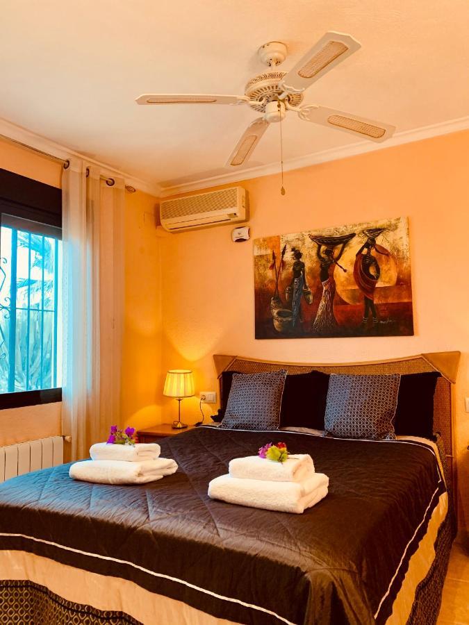 Cassandra - Beautiful Private Villa With Heated Pool Included 哈维亚 外观 照片