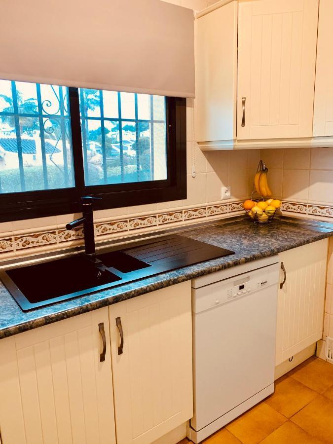 Cassandra - Beautiful Private Villa With Heated Pool Included 哈维亚 外观 照片